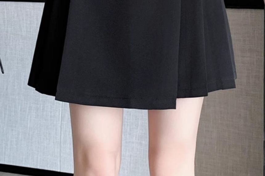 Pleated Solid A-Line Mini Skirt with High Rise