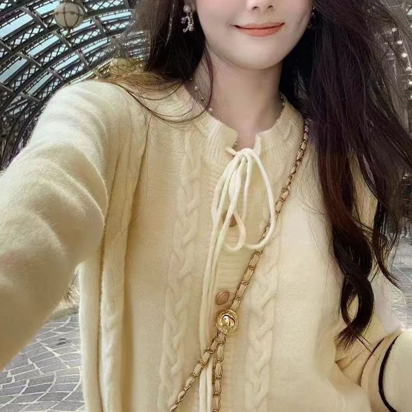 Cable Knit Tie Front Round Neck Cardigan