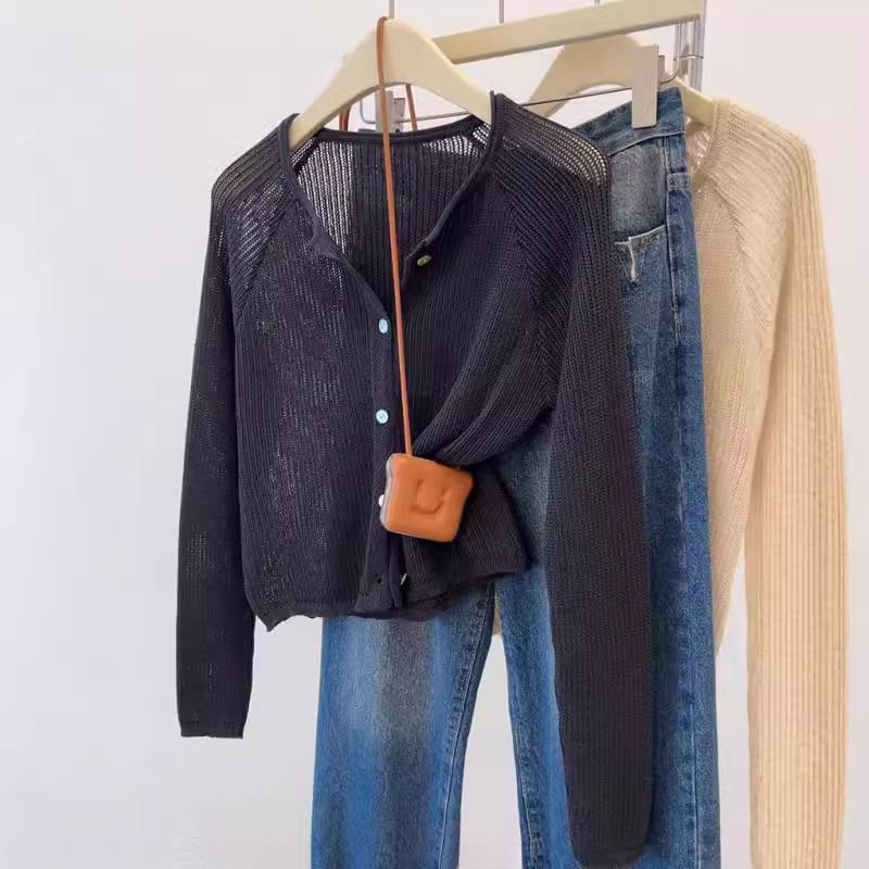 Long Sleeve Crew Neck Cropped Knit Cardigan
