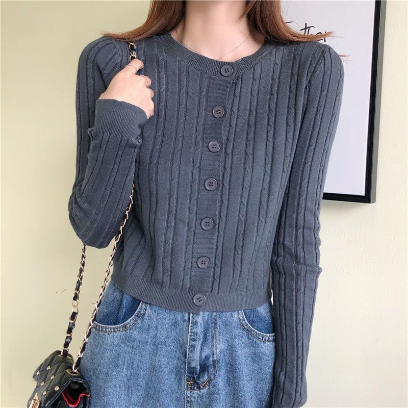 Round Neck Solid Cable Knit Cropped Sweater