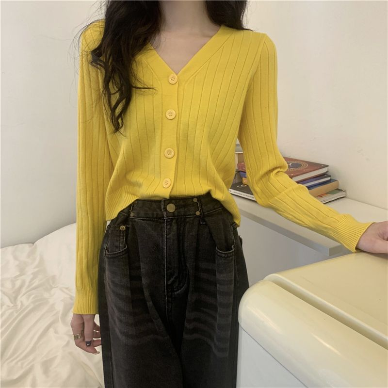 V-Neck Solid Button-Up Cropped Knit Jacket
