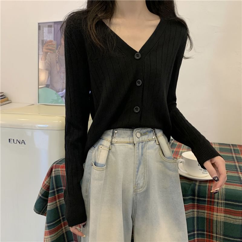 V-Neck Solid Button-Up Cropped Knit Jacket