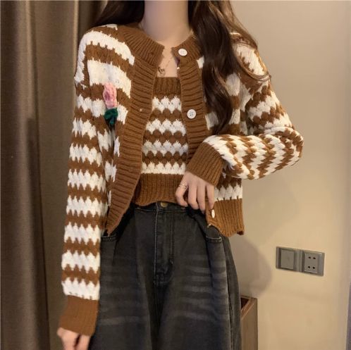 Set: Scoop Neck Striped Cami Top / Button Cardigan