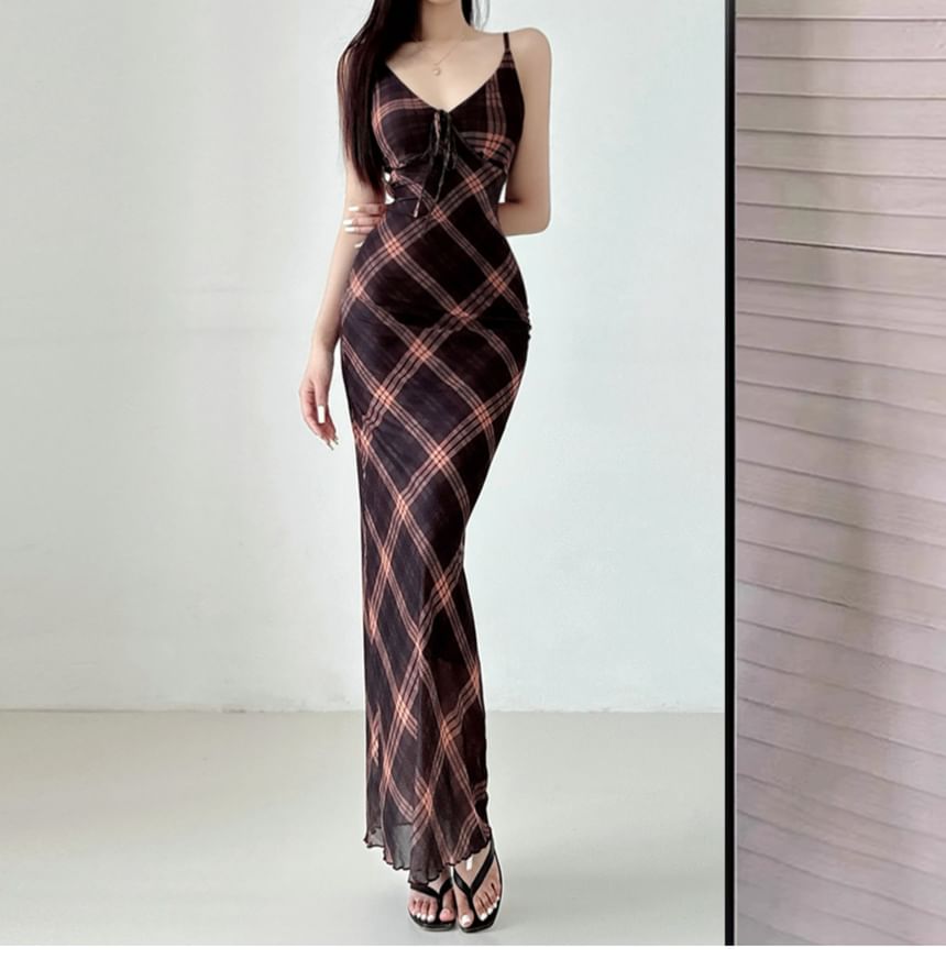V-Neck Spaghetti Strap Plaid Bodycon Maxi Dress