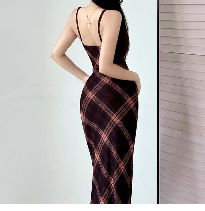 V-Neck Spaghetti Strap Plaid Bodycon Maxi Dress