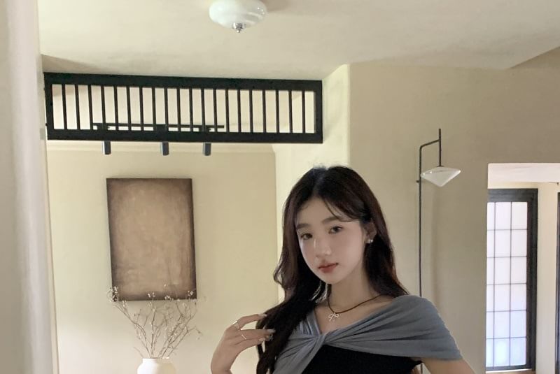 Cap-Sleeve Two-Tone Knot A-Line Maxi Dress