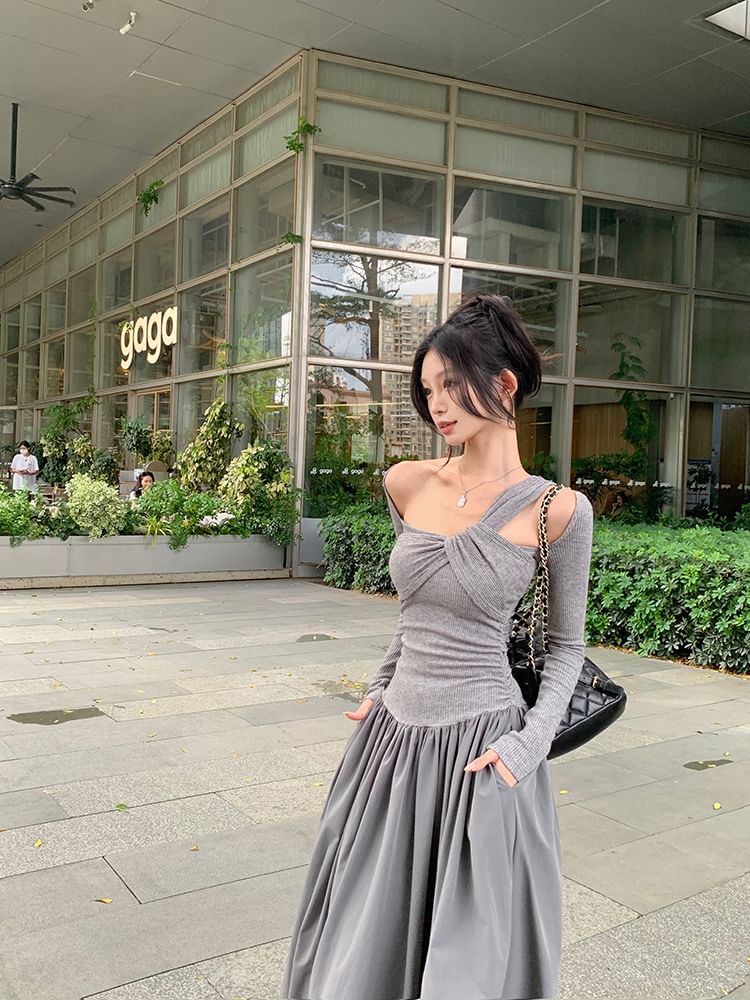 Cold-Shoulder Long-Sleeve A-Line Maxi Dress