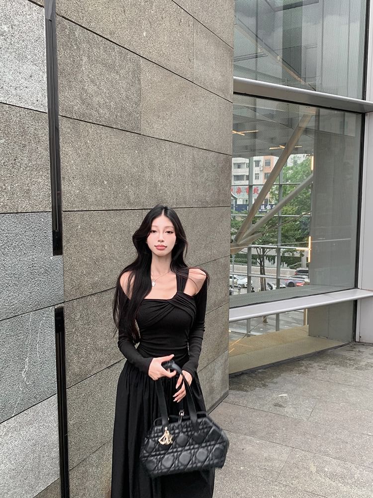 Cold-Shoulder Long-Sleeve A-Line Maxi Dress