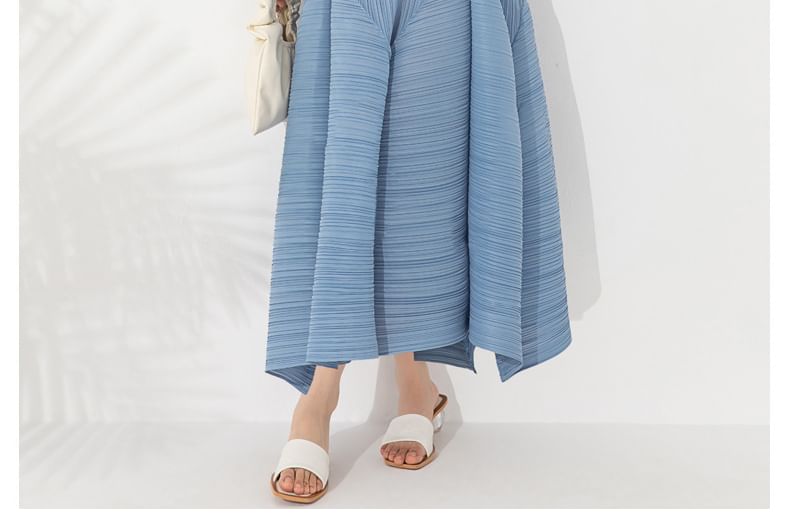 Crew Neck Ribbed Sleeveless Smock Maxi Dress