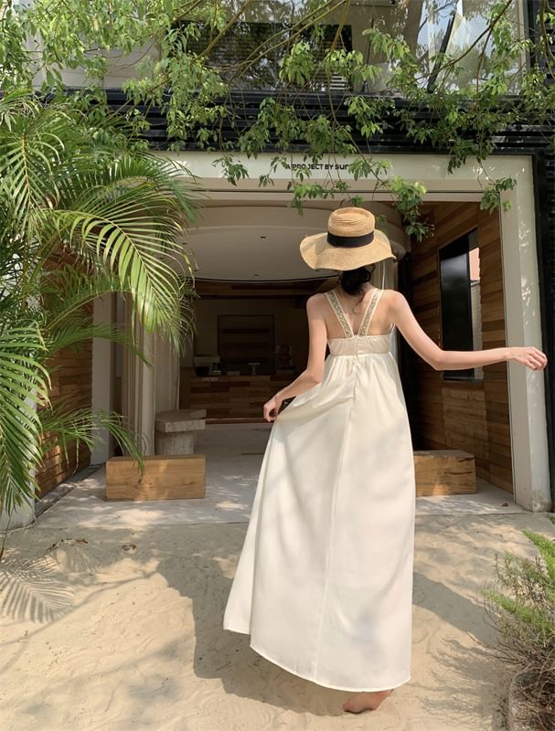 V-Neck Cutout Sleeveless Slit A-Line Maxi Dress