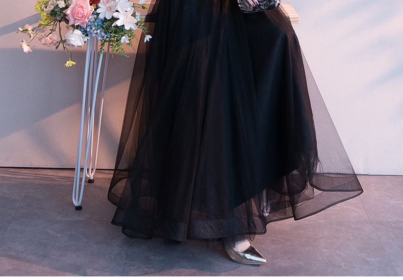 V-Neck Lace 3/4-Sleeve A-Line Evening Gown