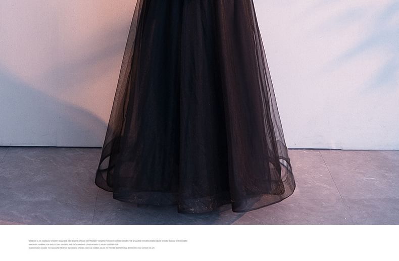 V-Neck Lace 3/4-Sleeve A-Line Evening Gown