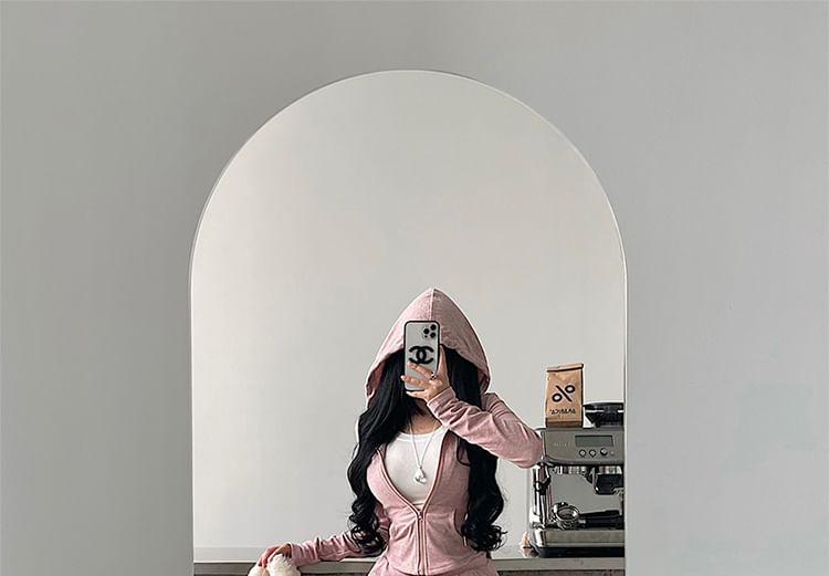 Long-Sleeve Hooded Lace-Up Tee with Flared Jeans