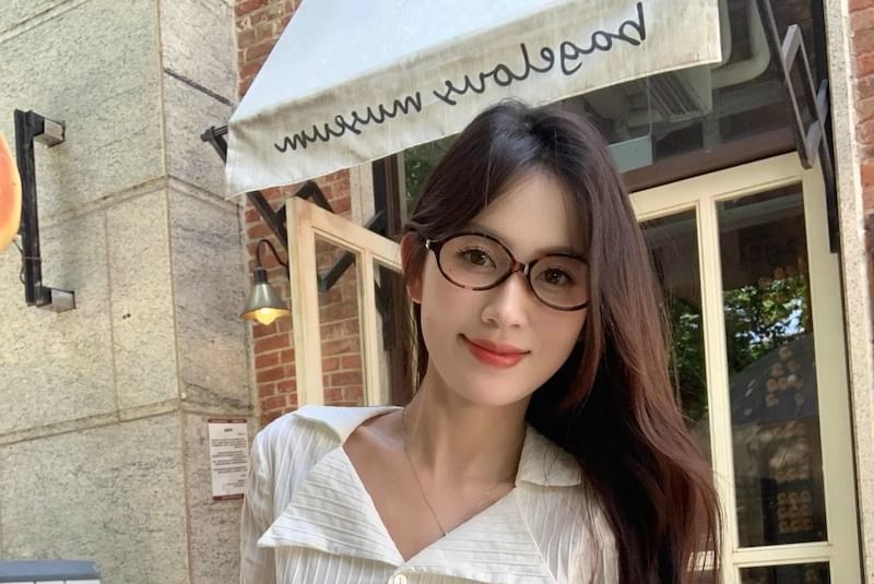 Lapel Collar Lace-Trimmed Crop Shirt