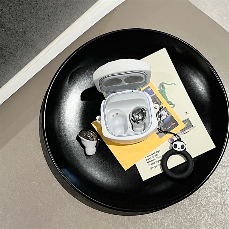 Ghost AirPods / Pro Earphone Case Skin