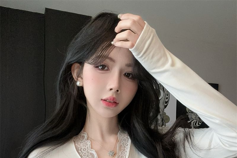 V-Neck Lace-Trimmed Long Sleeve Tee