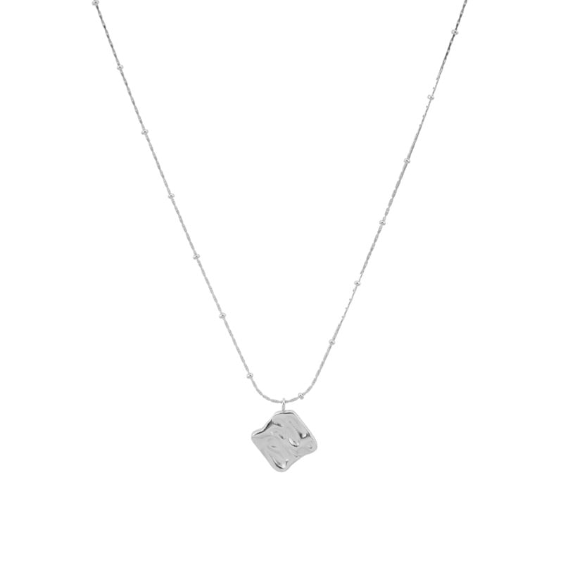 Asymmetrical Metallic Necklace
