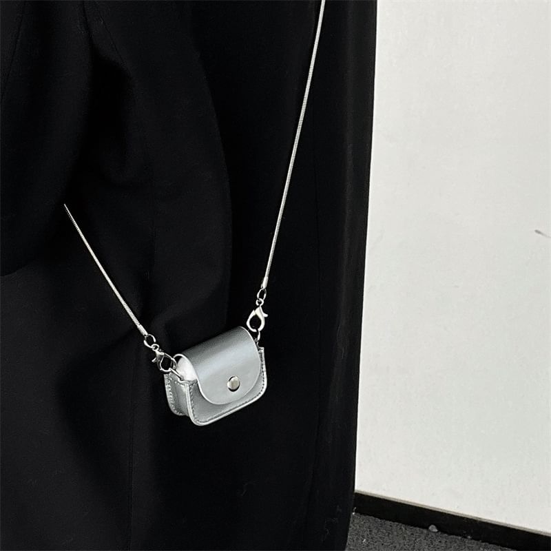 Faux Leather Lanyard AirPods / Pro Earphone Case Skin