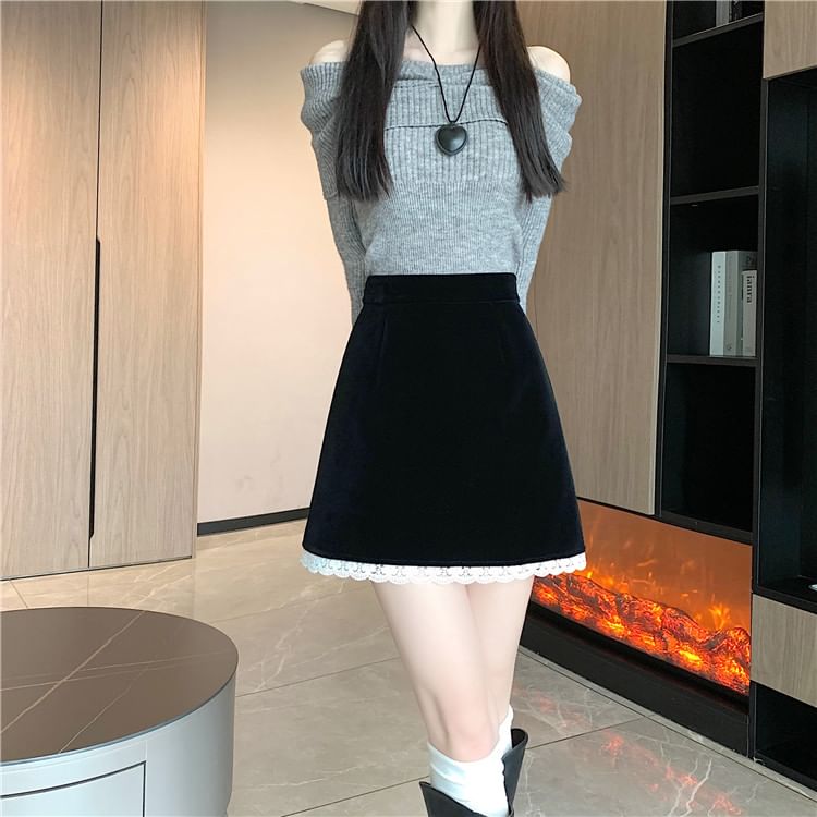 Velvet Mini A-Line Skirt with Contrast Lace Trim