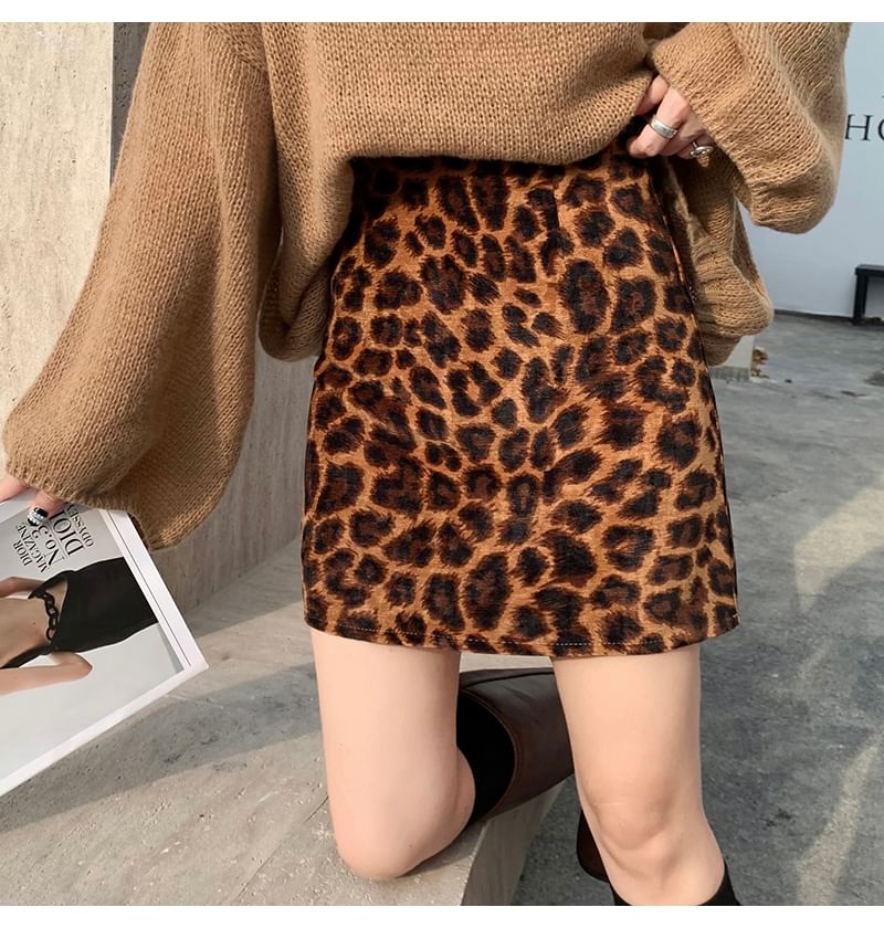 Leopard Print High-Rise Pencil Mini Skirt