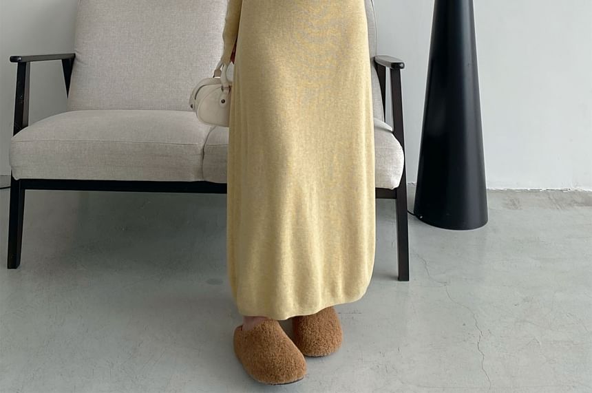 Long-Sleeve V-Neck Sweater with Maxi Pencil Skirt