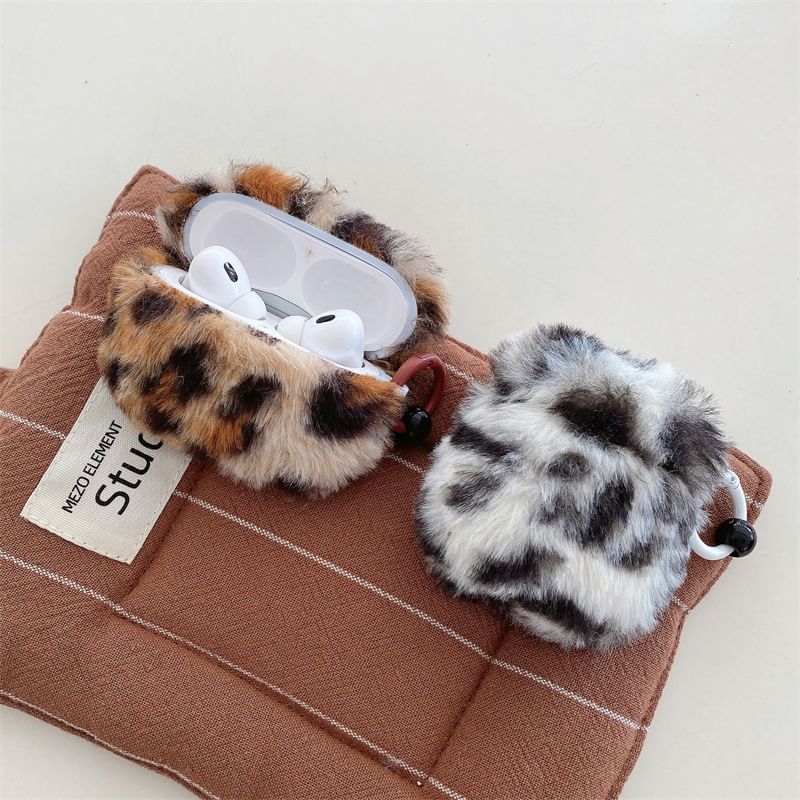 Leopard Print Chenille AirPods / Pro Earphone Case Skin