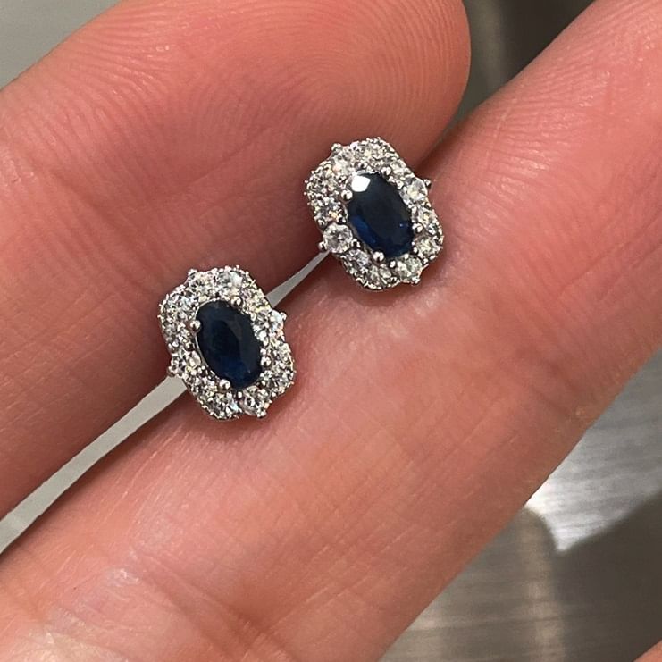 Rhinestone Alloy Stud Earring