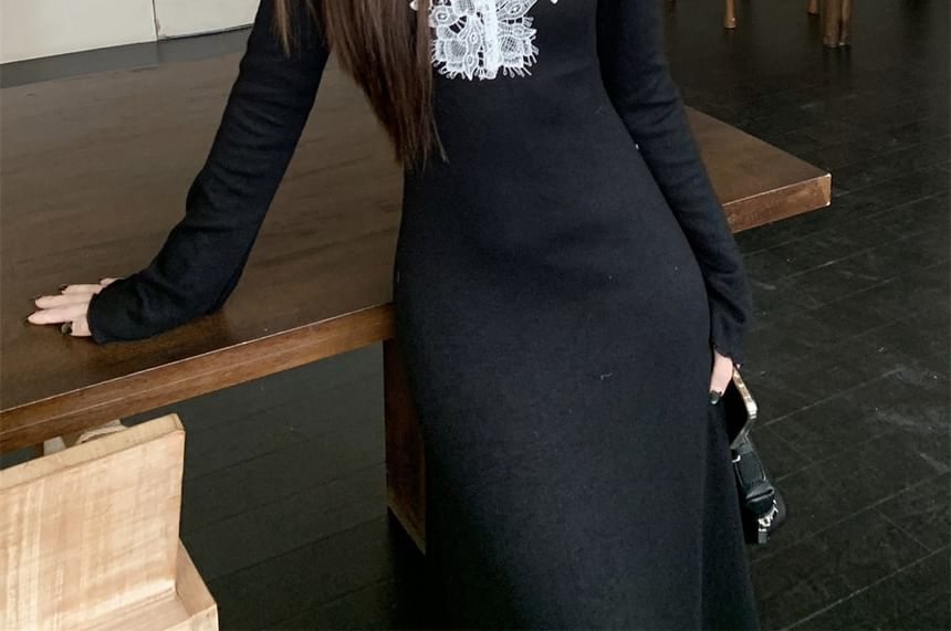 V-Neck Lace Panel Maxi Mermaid Dress with Long Sleeves