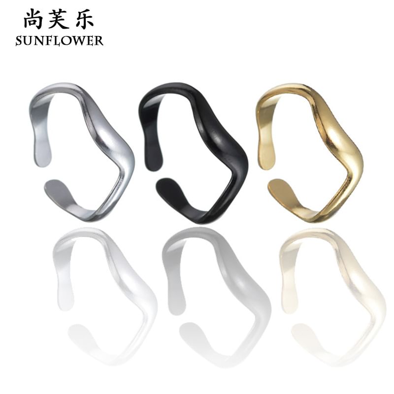 Wavy Irregular Open Rings