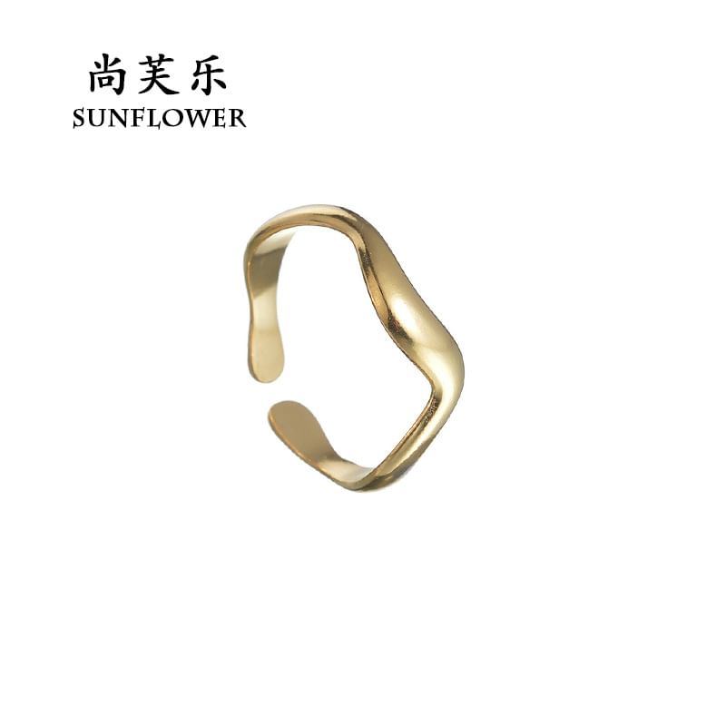 Wavy Irregular Open Rings
