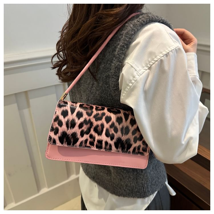 Leopard Print Faux Leather Flap Shoulder Bag
