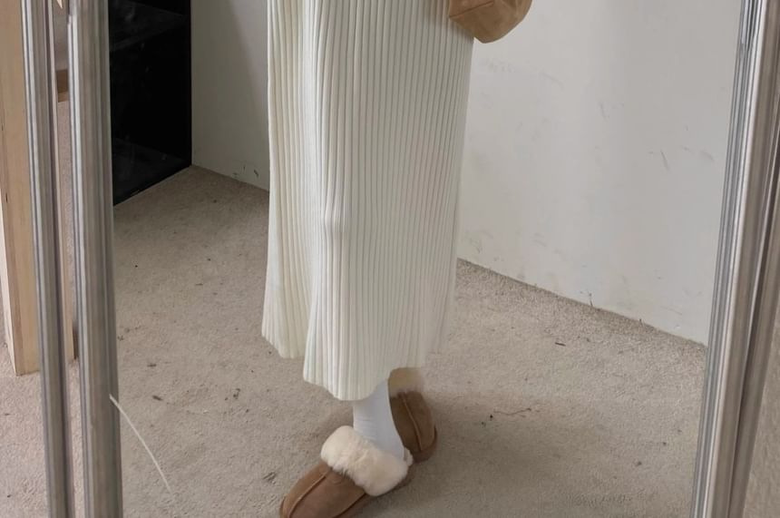 Crewneck Knit Long-Sleeved Maxi A-Line Dress