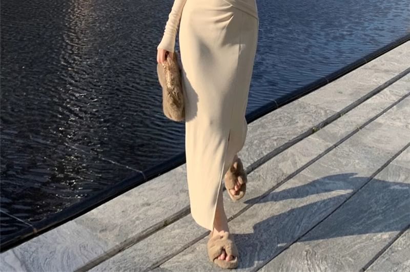 V Neck Long-Sleeved Maxi Dress