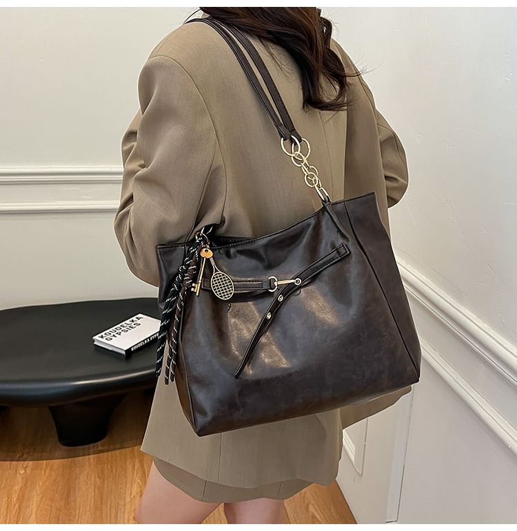 Faux Leather Buckled Chained Shoulder Bag