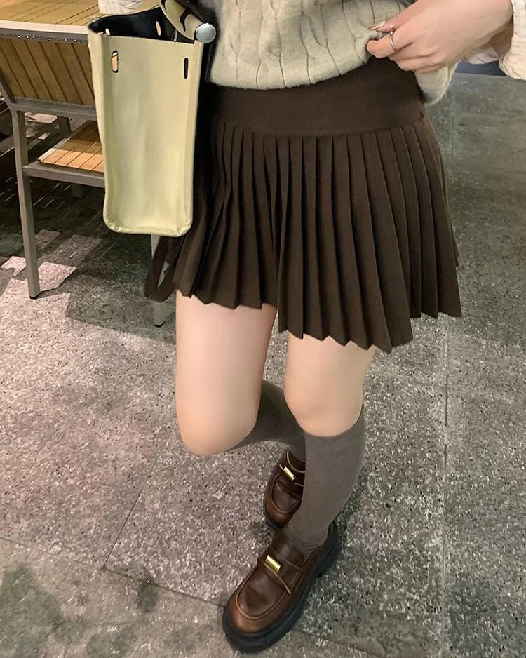 Pleated Mini Skirt in Solid Color High Rise