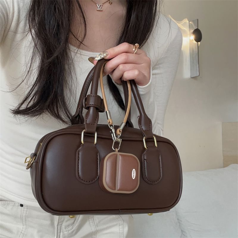 Faux Leather Textured Magnetic AirPods / Pro Earphone Case Skin with Lanyard