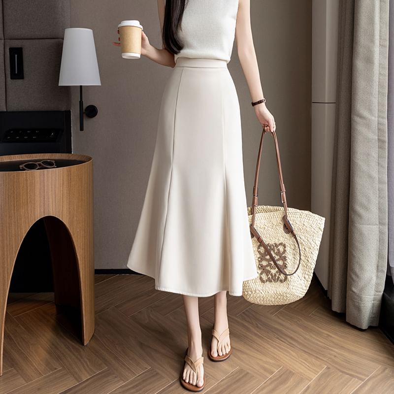 Elevated Waist Smooth Mermaid Midi Skirt