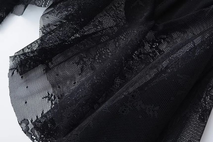 Ruffled Lace-Trimmed Spaghetti Strap Slim Camisole