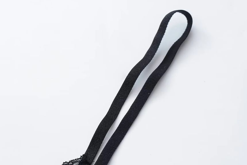 Velvet V-Neck Lace-Trimmed Slim Fit Camisole