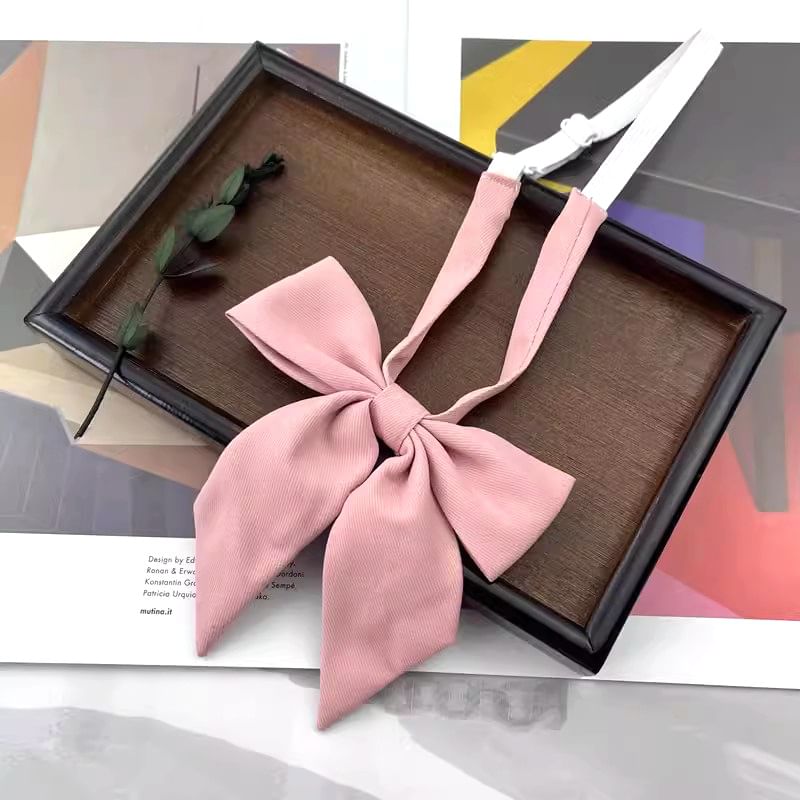 Plain Bowtie