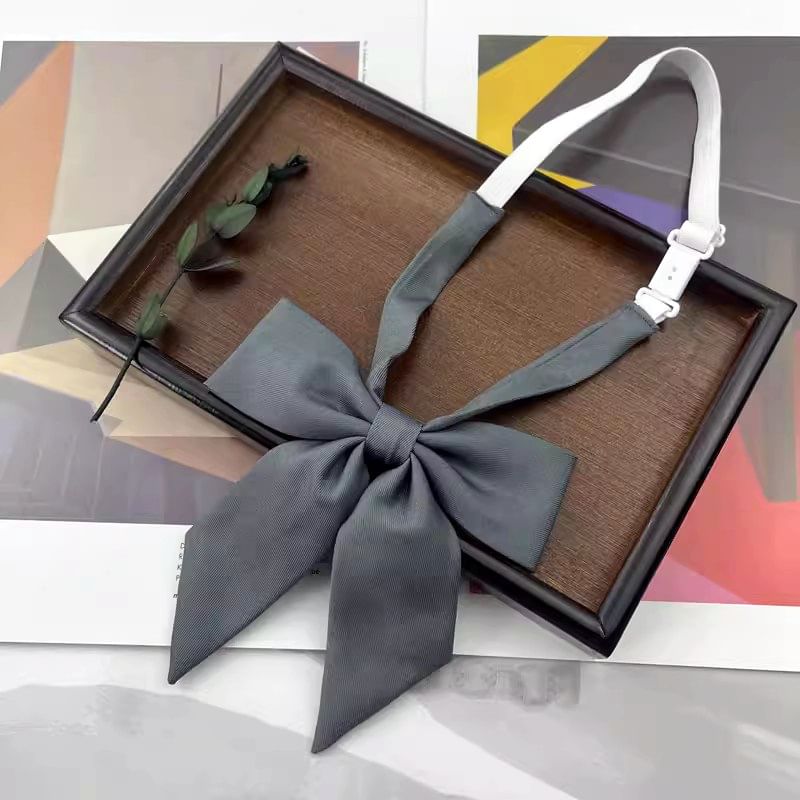 Plain Bowtie