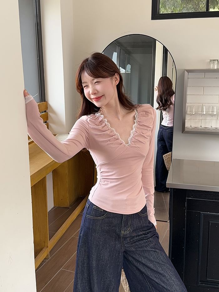 V-Neck Ruched Lace Trim Long-Sleeved Tee