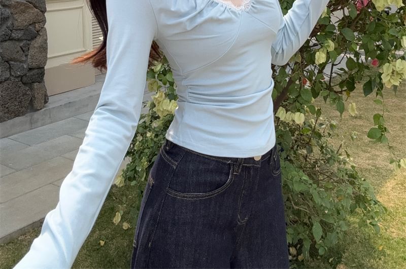 V-Neck Ruched Lace Trim Long-Sleeved Tee
