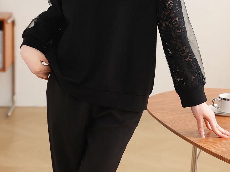 Long-Sleeved Lace Panel Frill Pullover