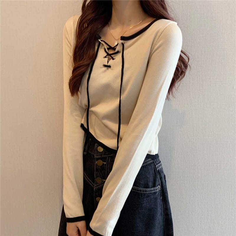 Contrast Trim Lace-Up Long-Sleeved Knit Top