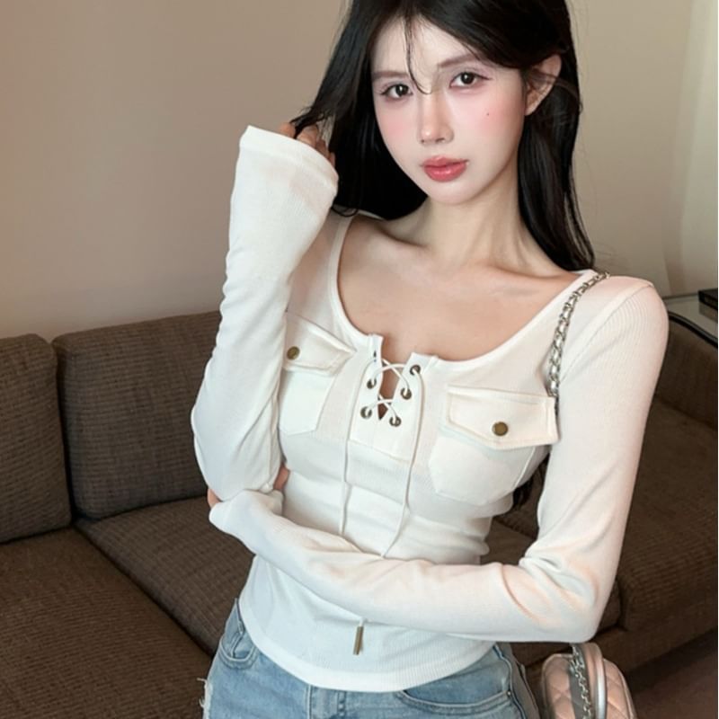 Scoop Neck Lace-Up Long-Sleeved Crop Top
