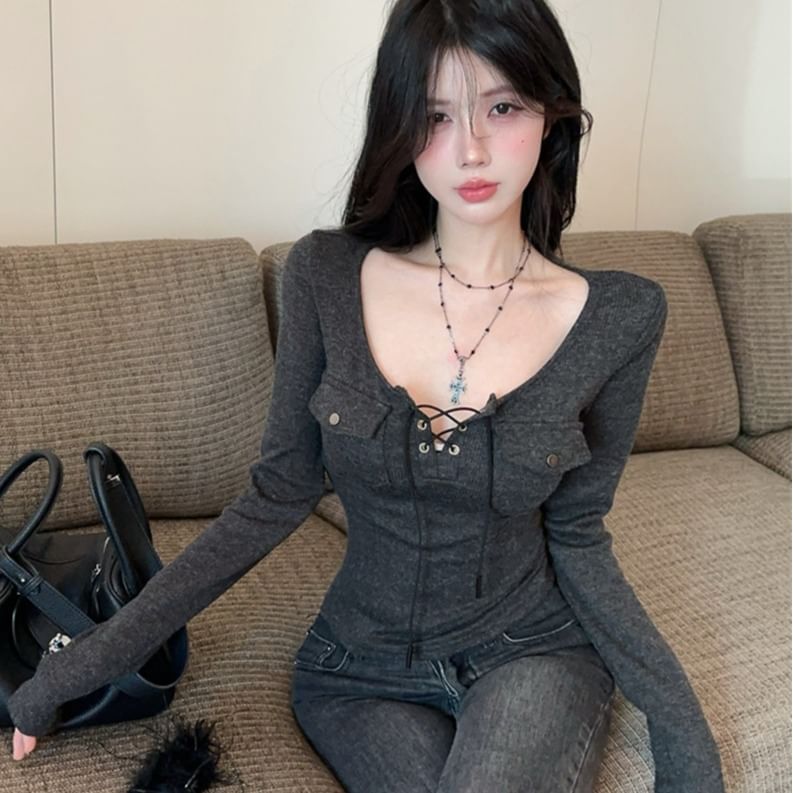 Scoop Neck Lace-Up Long-Sleeved Crop Top