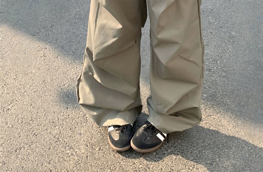 Mid Rise Plain Studded Baggy Cargo Pants