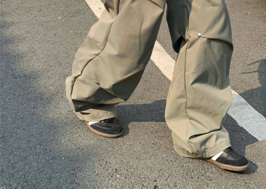 Mid Rise Plain Studded Baggy Cargo Pants