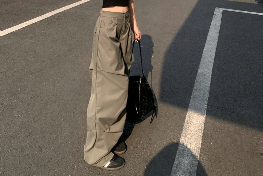 Mid Rise Plain Studded Baggy Cargo Pants